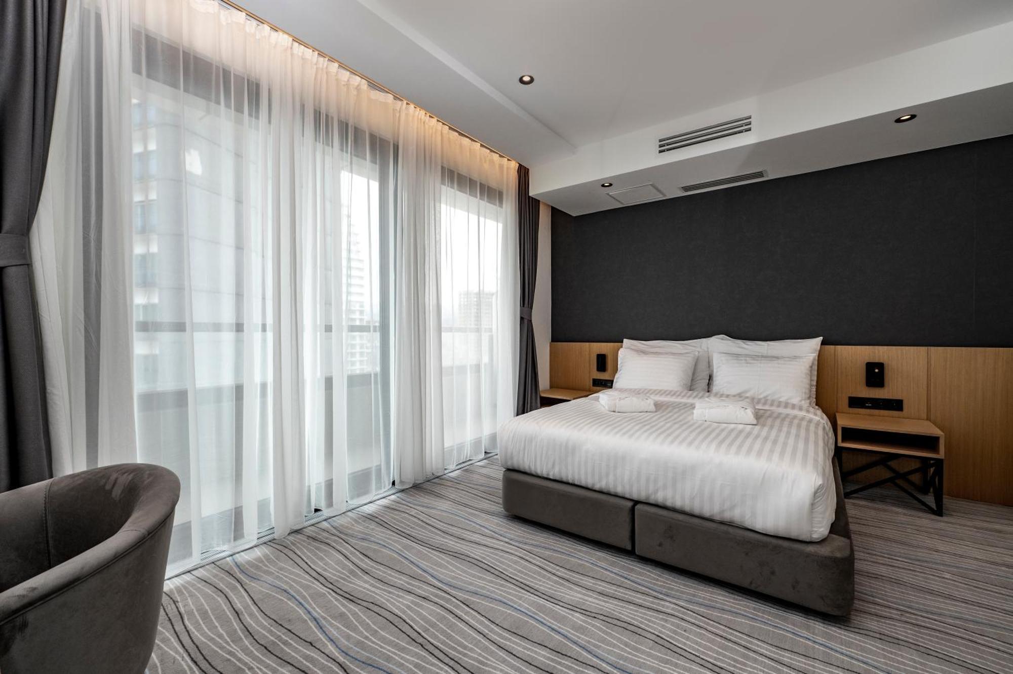 The Grandeur Hotel 巴统 外观 照片